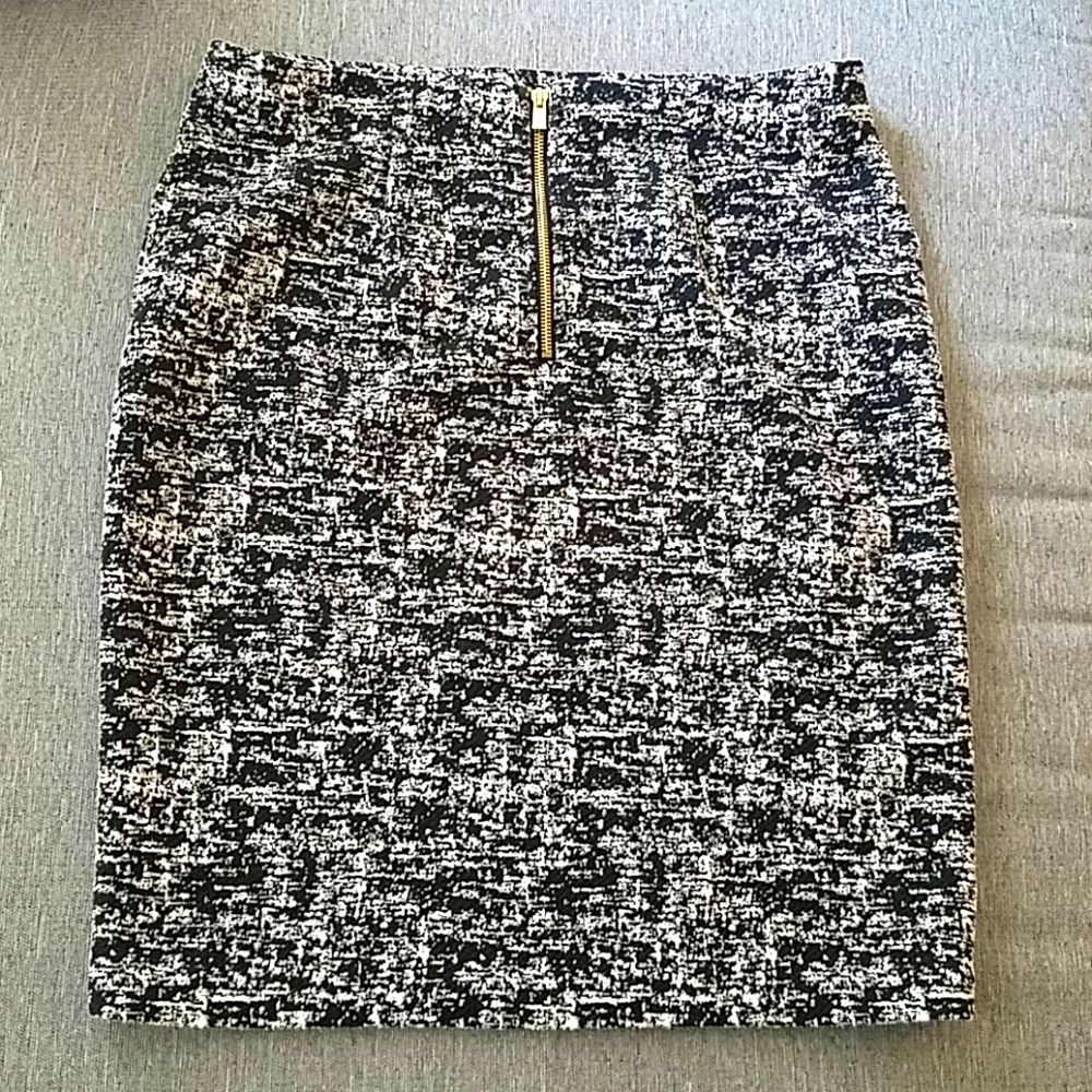 Philosophy Gold Zippered Black & White Pencil Skirt